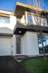 Galaxy Homes - Showgrounds Family Stay - Image 2
