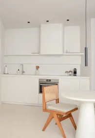 Luxurious 1BR Apartment with Parking - Image 5