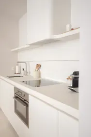 Luxurious 1BR Apartment with Parking - Image 4