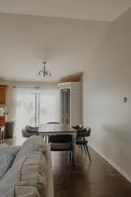 Charming Country Getaway - 8 Min to Everything - Image 3