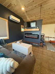 The Cozy Office— walkable to downtown - Image 4