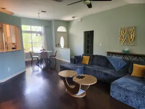 Jax Home, Hot Tub, King Bed, Mayo Clinic, Beaches - Image 2