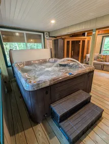Bar Harbor Cabin with Treehouse Suite & Hot Tub - Image 2