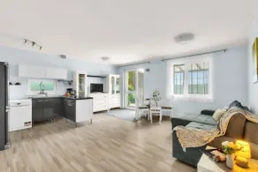 BNB Stupava Apartment with Garden and Parking - Image 3