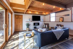 Cozy Skaneateles farmhouse with Hot Tub! - Image 4
