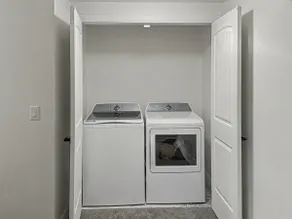Spacious 3BR Near Hill AFB | Parking+WiFi+Kitchen - Image 2