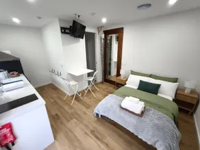 Entire Private Studio, Parking & Separate Entrance - Image 5