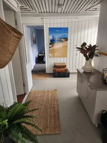 Sand Miners Retro Rainbow Beach Cottage - Image 4