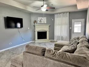 3BR Home | 25 Min to NRG for Rodeo/World Cup - Image 2