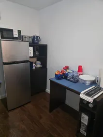 Private & Cozy 2BR Suite with Kitchenette - Image 4