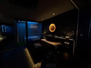 Lunar Luxe Suite in Element one - Image 2