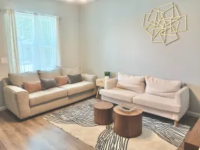Cozy 3 Bedroom Home by Broadway | Walk to UC Davis - Image 5