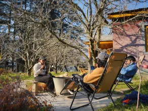 Entire Apple Orchard Home Workation Peaceful Views by SiyaU Stay - Image 5