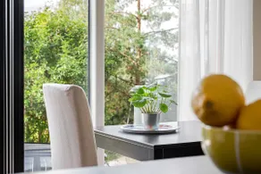 Cozy Retreat Close to Castle & Beach - Image 3
