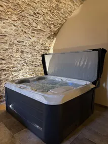 L'Écrin Jurassien – Unique accommodation, hot tub - Image 2