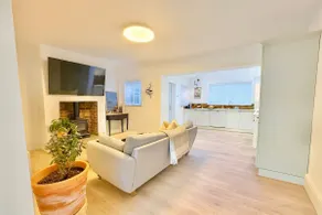 Tanshelf House - Pontefract Town Centre - Image 2