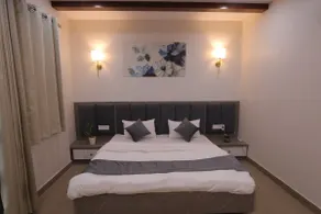 Bloom Field Farms | Cozy Farmhouse Stay - Image 5