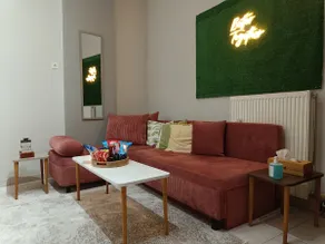 Luxury City Suite with Heated Jacuzzi & Cinema - Image 5
