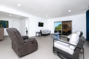 Carleigh House #4 - 7 mins walk from the beach - Image 2