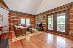 Honeycomb Cabin - Image 3