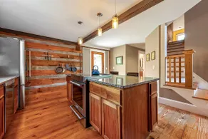 Honeycomb Cabin - Image 4