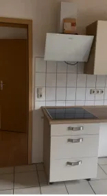 Spacious, bright 3-room apartment - Image 2