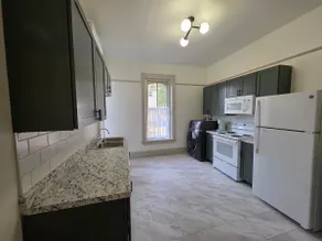 Enjoy a visit to Mini Mansion - Image 2