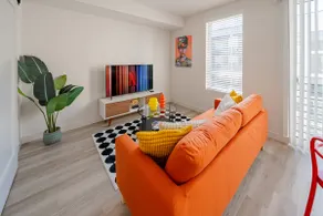 Fancy Apartment | Shopping + Dining + 中文服务 - Image 5