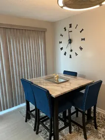 “Near Stadiums • King & Q Bed • Garage • Fast WiFi - Image 2