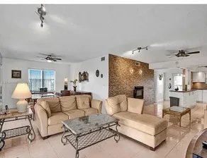 Lauderhill, Florida 2 bedroom 2 bathroom. - Image 2