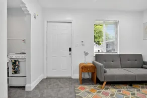 Cozy Miami Stay, Unwind 15 Minutes From The Beach - Image 4