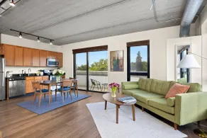 Corner Unit - Great location, Parking, Pool & Gym - Image 3