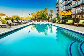 Corner Unit - Great location, Parking, Pool & Gym - Image 2