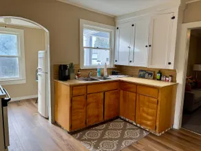 Central Pendleton Gem | Western Charm and Comfort - Image 3