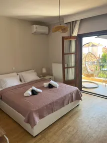 Amaltheia Apartment - Image 2