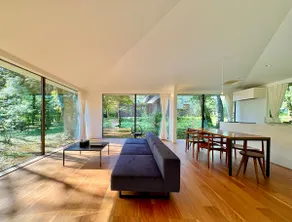 Quiet Glass Villa in Forest｜Karuizawa｜7 min drive - Image 3