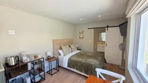 Camellia Cottage - Pool Room - Image 3