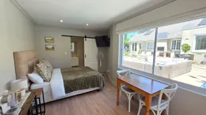 Camellia Cottage - Pool Room - Image 2