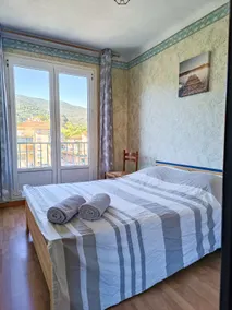 Spa Apartment, Balcony, Garage, 2 Bedrooms. - Image 3
