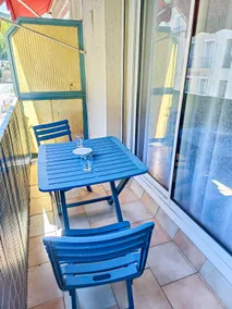 Spa Apartment, Balcony, Garage, 2 Bedrooms. - Image 5
