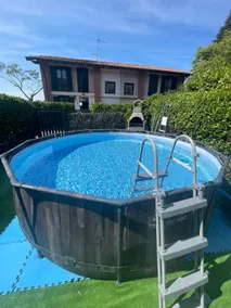 Detached villa with garden and private pool - Image 4