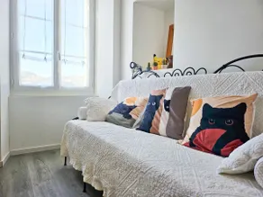4-person apartment downtown - Image 2