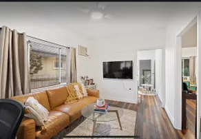 2 BR Pet Friendly Cottage 300m to Beach-New Owners - Image 2