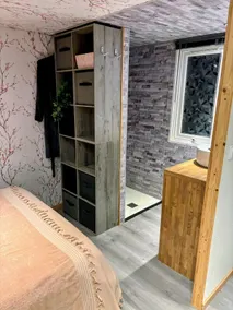 Cozy mobile home with private terrace and parking - Image 2