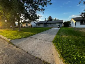 Comfy Home 5 min to River + Trails, 15 min to CdA - Image 2