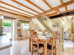 Luxury Stay at Broad Ecton Farm, Peak District Gem - Image 5