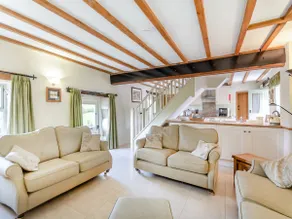 Luxury Stay at Broad Ecton Farm, Peak District Gem - Image 4