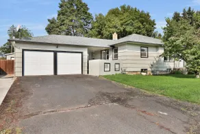 Charming spacious home in Millwood - Image 5