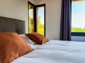 Sea and mountain view chalet - Image 3