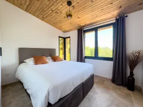 Sea and mountain view chalet - Image 4